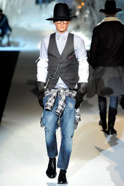 Look 12